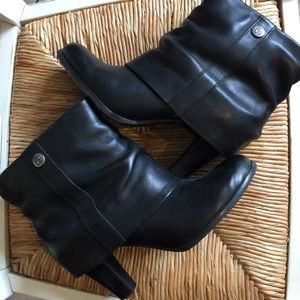 EUC BCBG black leather booties